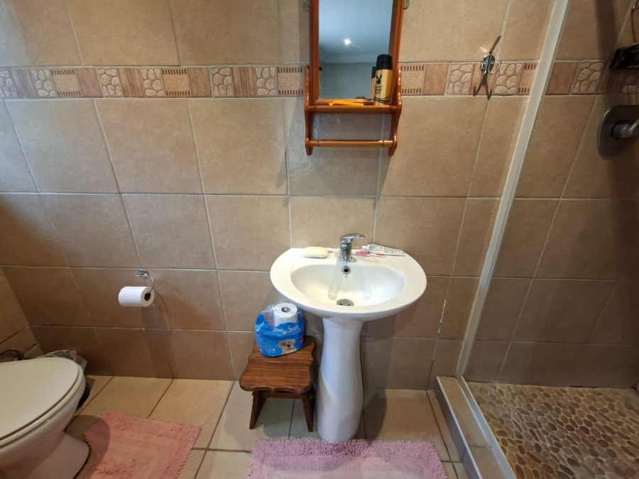 5 Bedroom Property for Sale in Dan Pienaar Free State